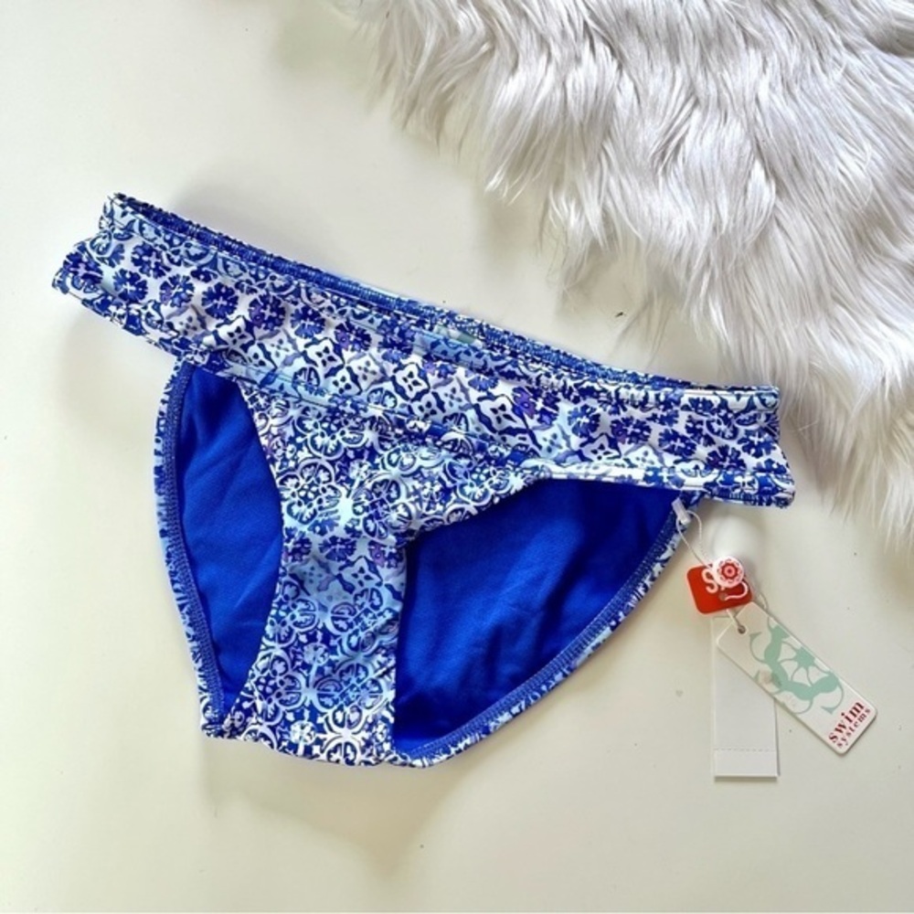 Lulu’s Swim Systems Dream On Rebel Blue White Medallion Floral Bikini Bottoms